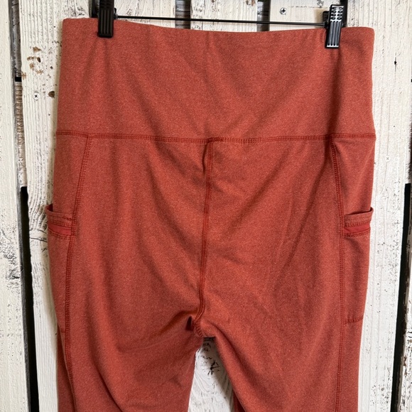 Ebb & Flow Athletic Leggings Women’s Size Large Heather Red Rust Pockets Ankle - Picture 6 of 9